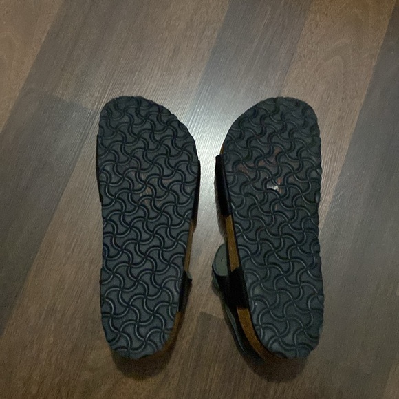 NWOT Birkenstock Soft Footbed Black Bali Sandals Size 41 - Picture 12 of 13